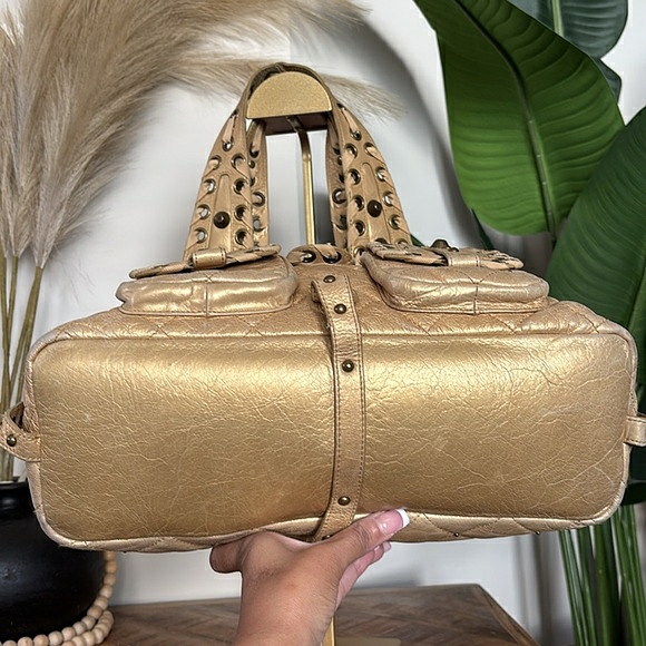 HTF Vintage BETSEY JOHNSON 💛🔐Gold Quilted Leather Padlock Bag - Picture 8 of 16